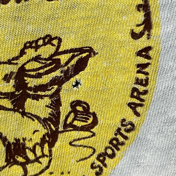 Vintage 60s 70s Distressed That Place Across Sports Arena T Shirt White S Small - Picture 6 of 16